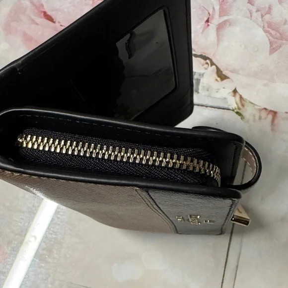 Kate Spade Black and tan Wallet ships same day! - Picture 7 of 10